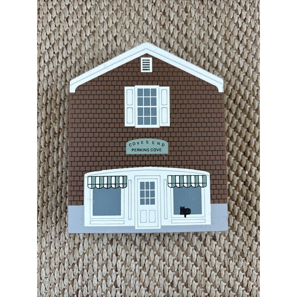 The Cat's Meow Coves End Perkins Cove Ogunquit Main 1995 Shelf Sitter